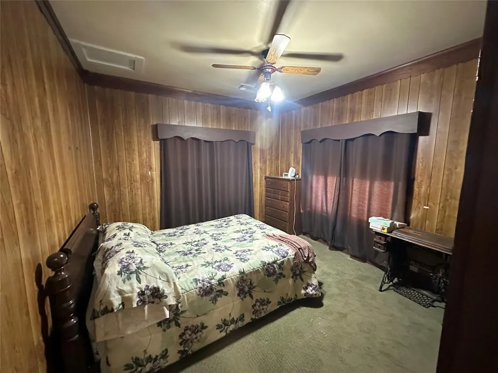 Photo 5 — 423 N Lowe Street, Hobart, OK 73651