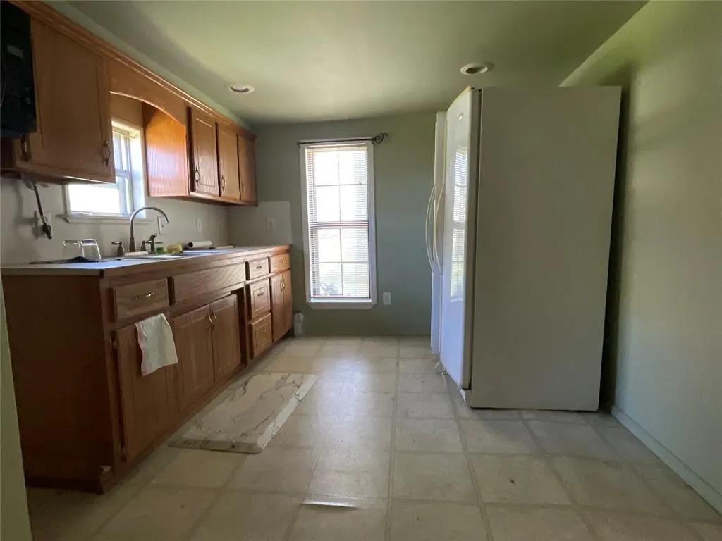 Photo 13 — 730 W 19th Street, Ada, OK 74820
