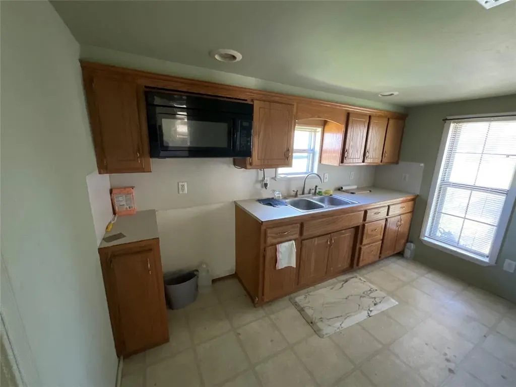 Photo 18 — 730 W 19th Street, Ada, OK 74820