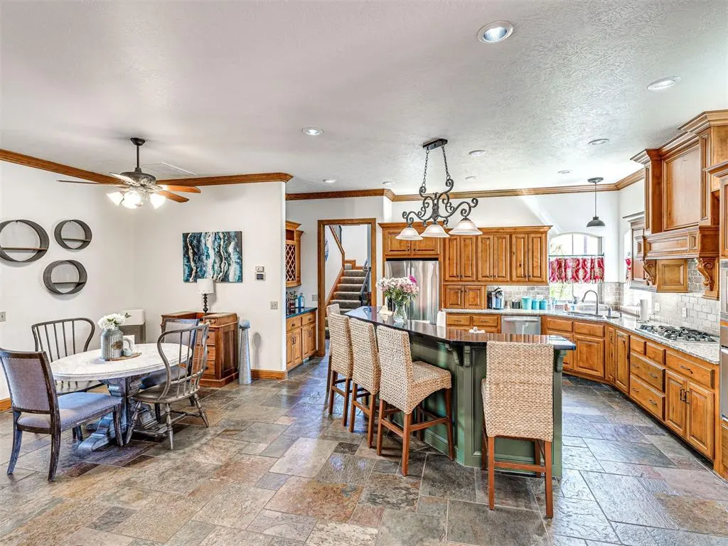 Photo 23 — 2109 Kingswood Circle, Oklahoma City, OK 73170