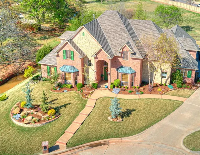 Front exterior — 2109 Kingswood Circle, Oklahoma City, OK 73170