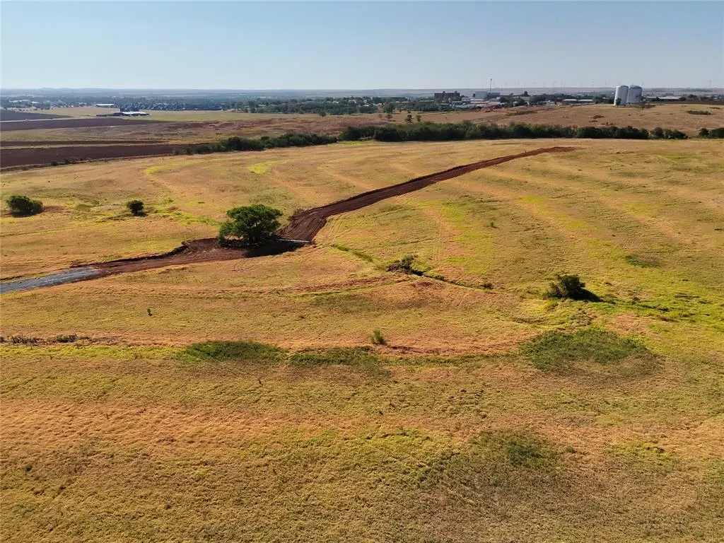 Photo 11 — 17 Lawter Road, Weatherford, OK 73096