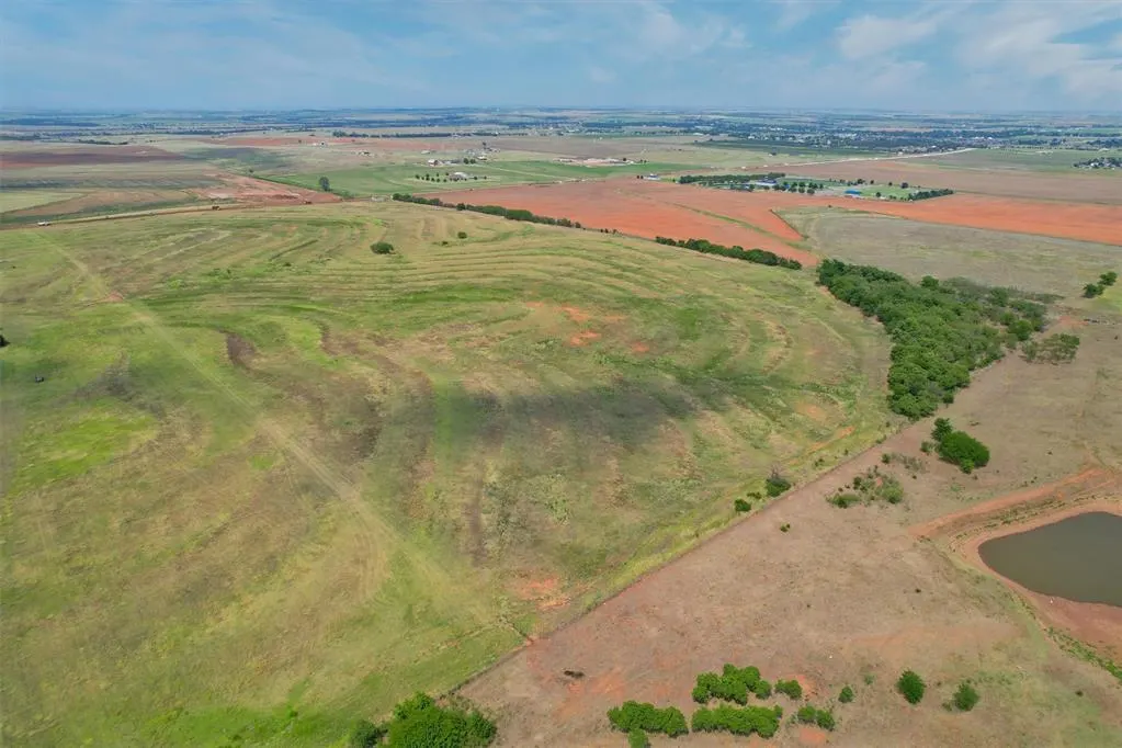 Photo 8 — 21 Lawter Road, Weatherford, OK 73096