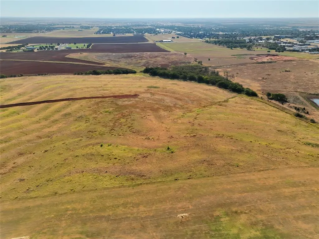 Photo 5 — 23 Lawter Road, Weatherford, OK 73096