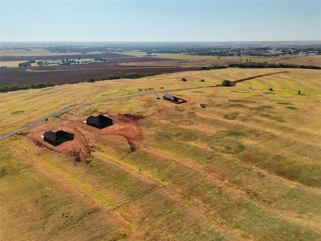 Photo 2 — 25 Lawter Road, Weatherford, OK 73096