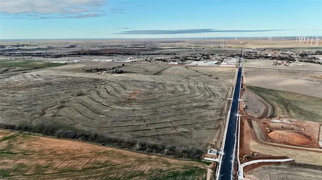 Photo 6 — 29 Lawter Road, Weatherford, OK 73096