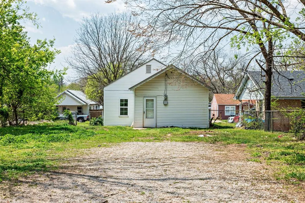 Photo 28 — 303 N Cleveland Street, Shawnee, OK 74801