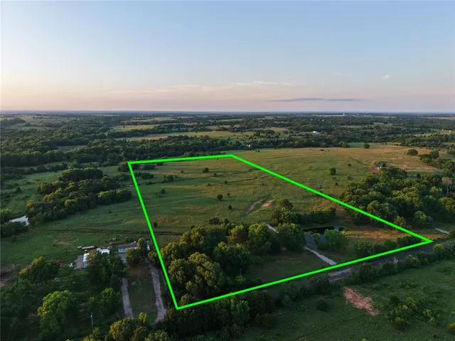 Photo 2 — 0008 E 1630 Road 8, Elmore City, OK 73433