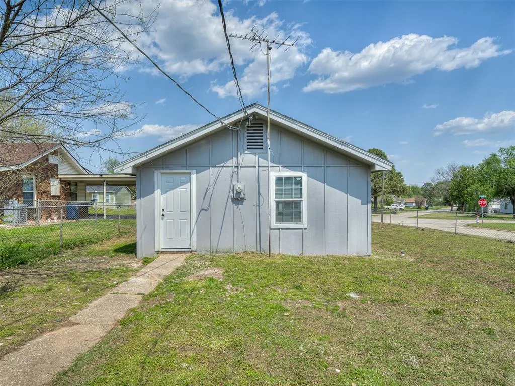 Photo 17 — 1503 Foster Avenue, Seminole, OK 74868