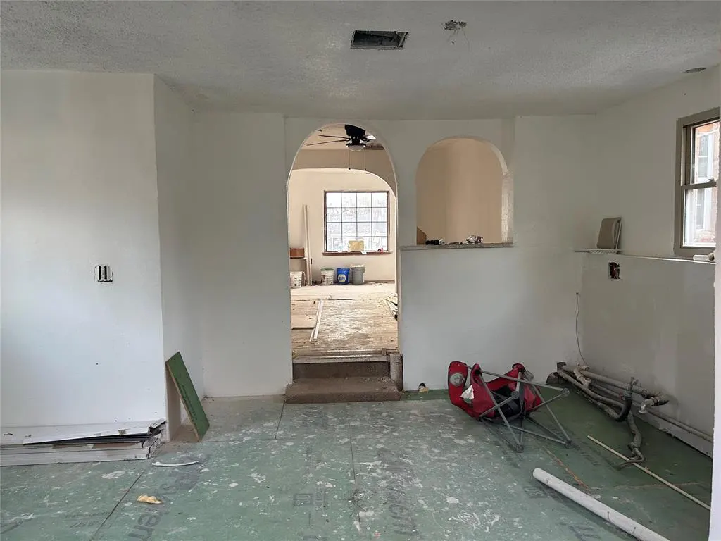 Photo 8 — 1157 E Bellevidere Drive, Oklahoma City, OK 73117