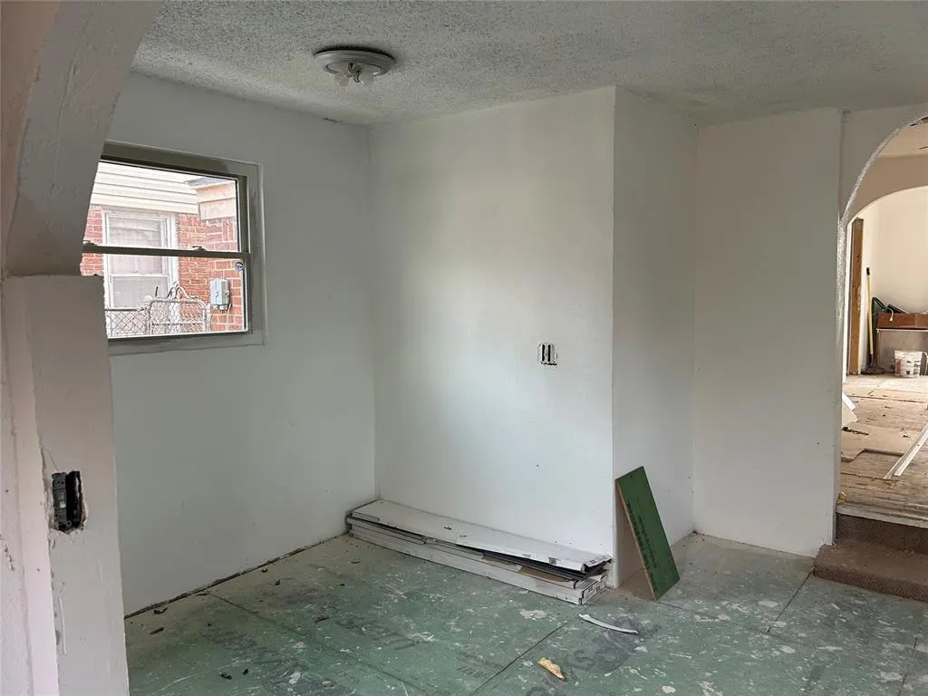 Photo 9 — 1157 E Bellevidere Drive, Oklahoma City, OK 73117