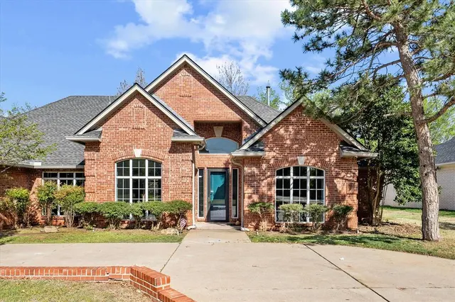 Photo 6 — 12308 Val Verde Drive, Oklahoma City, OK 73142