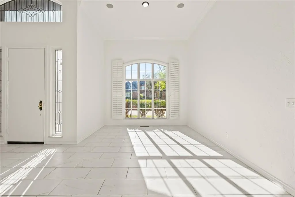 Photo 8 — 12308 Val Verde Drive, Oklahoma City, OK 73142