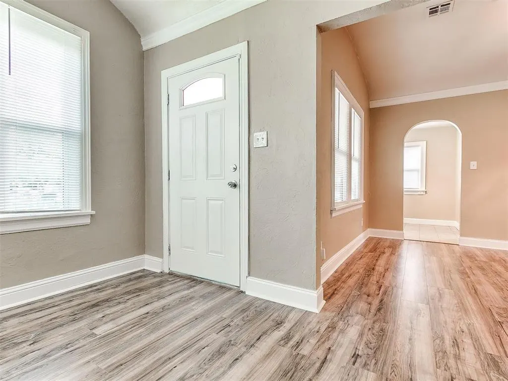Photo 5 — 2240 NW 13th Street, Oklahoma City, OK 73107
