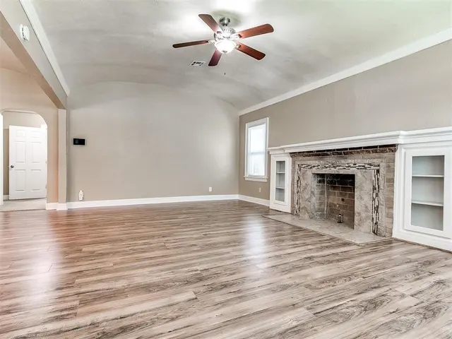 Photo 6 — 2240 NW 13th Street, Oklahoma City, OK 73107