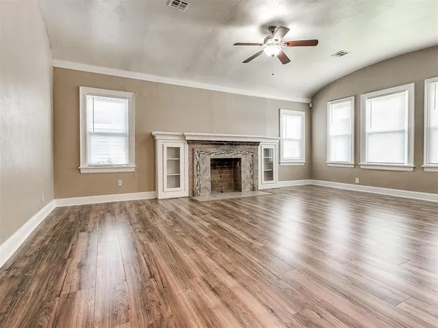Photo 8 — 2240 NW 13th Street, Oklahoma City, OK 73107