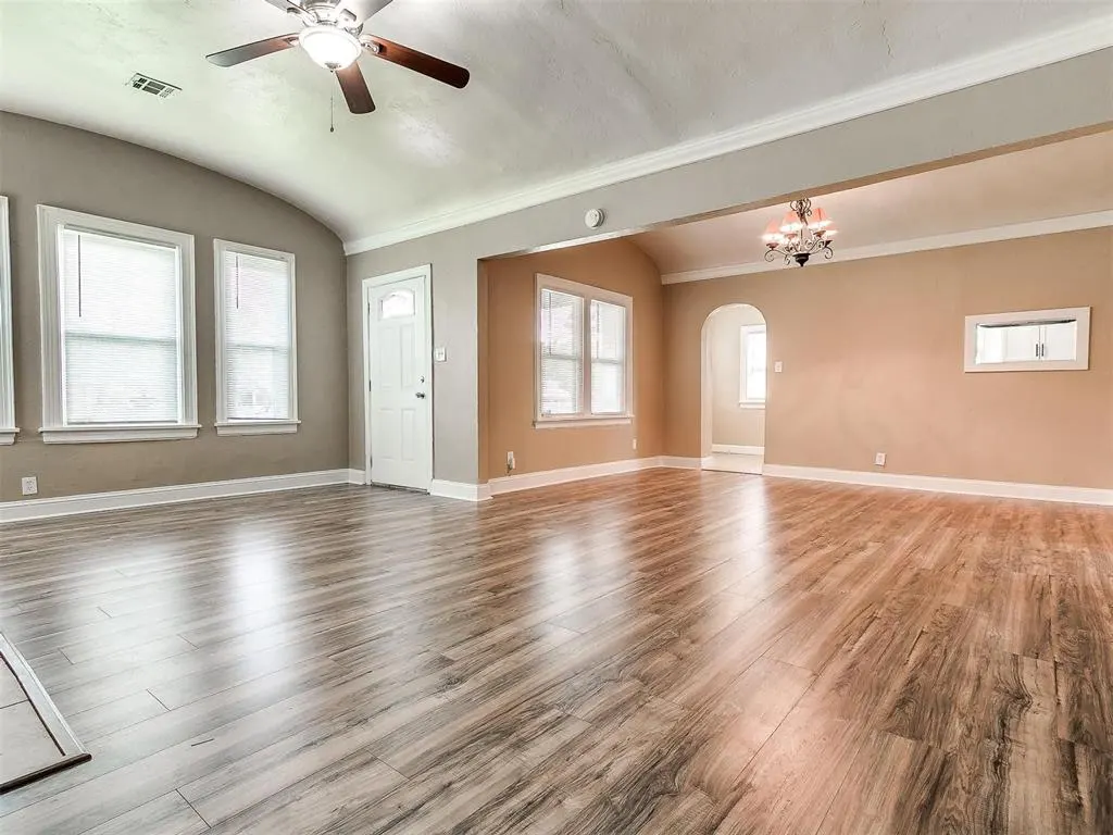Photo 9 — 2240 NW 13th Street, Oklahoma City, OK 73107