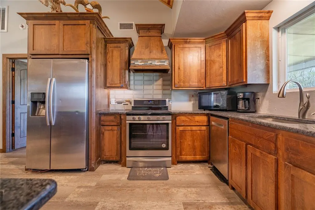 Photo 6 — 4556 Cobra Lane, Kingston, OK 73439