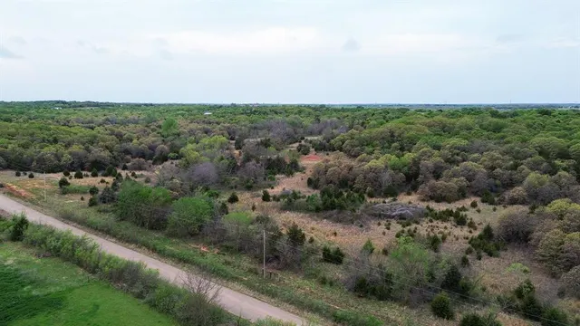 Photo 2 — 7 N Indian Meridian Road, Luther, OK 73054