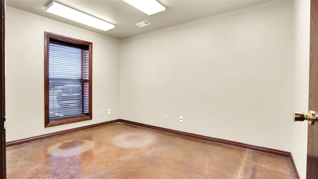 Photo 13 — 2301 S Highway 77, Pauls Valley, OK 73075