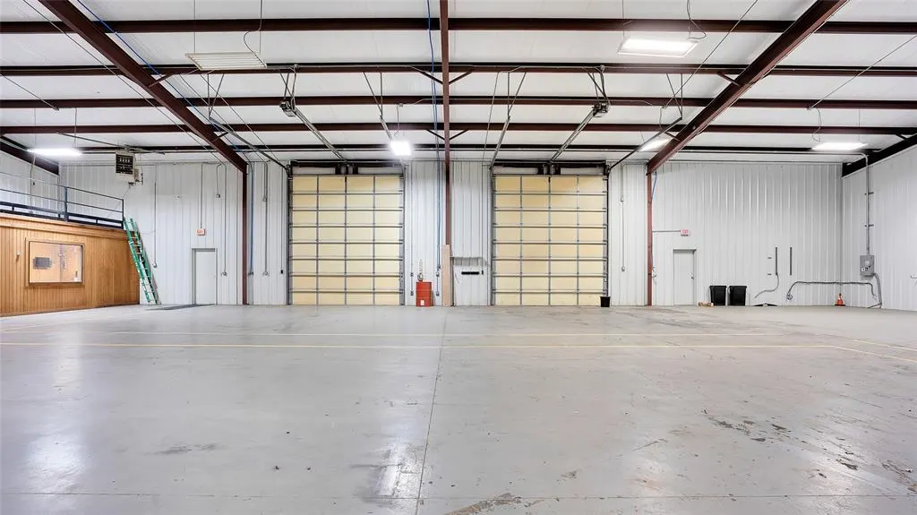 Photo 18 — 2301 S Highway 77, Pauls Valley, OK 73075