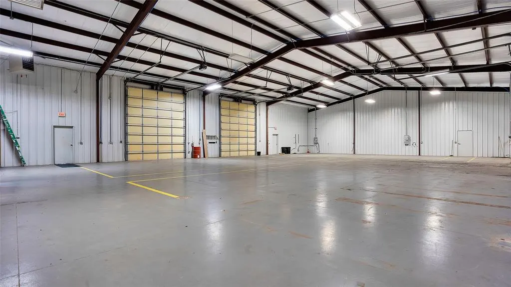 Photo 20 — 2301 S Highway 77, Pauls Valley, OK 73075