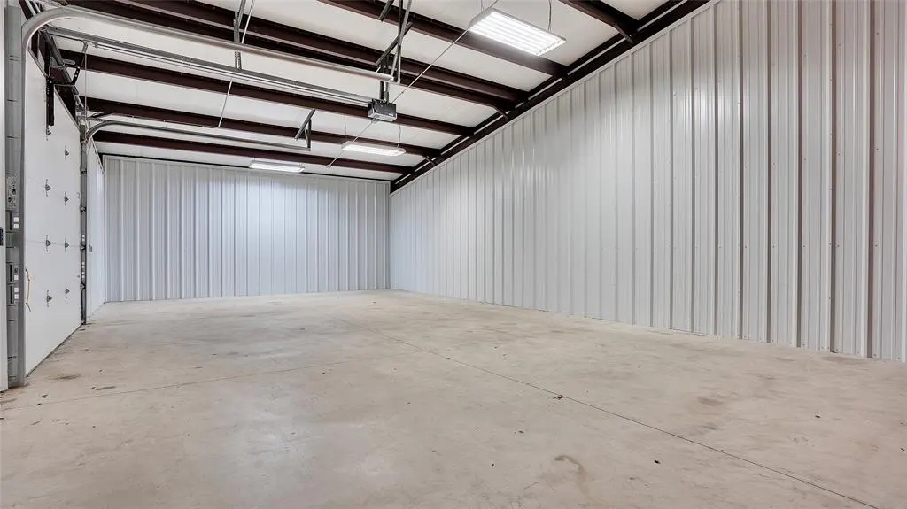 Photo 21 — 2301 S Highway 77, Pauls Valley, OK 73075