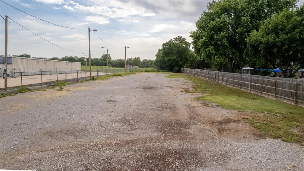 Photo 36 — 2301 S Highway 77, Pauls Valley, OK 73075