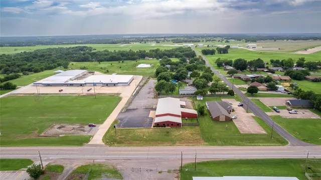Front exterior — 2301 S Highway 77, Pauls Valley, OK 73075