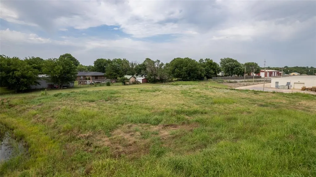 Photo 39 — 2301 S Highway 77, Pauls Valley, OK 73075