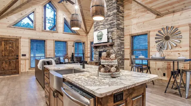 Photo 2 — 222 Lost Dogwood Trail, Broken Bow, OK 74728