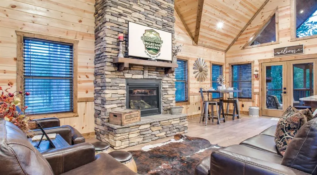 Photo 4 — 222 Lost Dogwood Trail, Broken Bow, OK 74728