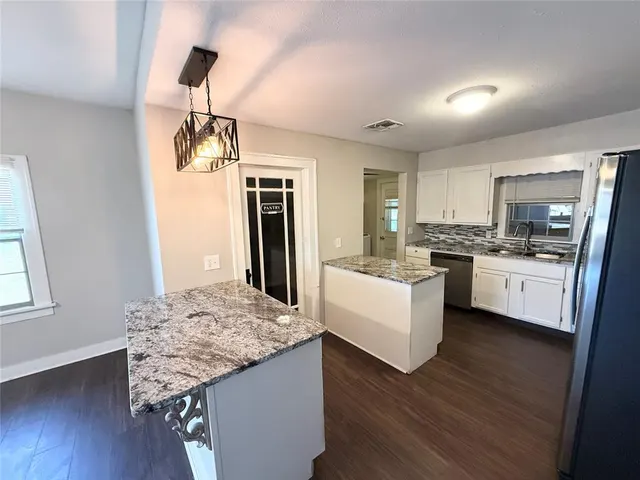 Photo 8 — 408 N Lee Street, Altus, OK 73521