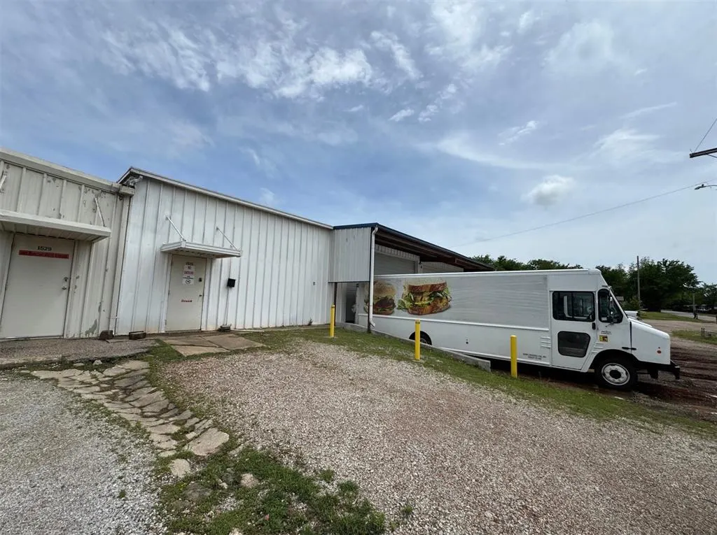 Photo 2 — 1515 N Tucker Avenue, Shawnee, OK 74801
