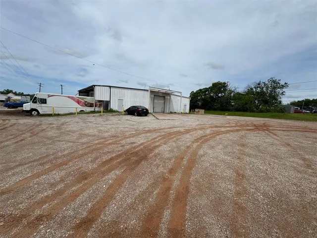 Photo 5 — 1515 N Tucker Avenue, Shawnee, OK 74801
