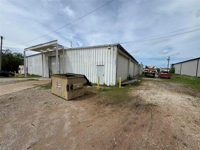 Photo 6 — 1515 N Tucker Avenue, Shawnee, OK 74801