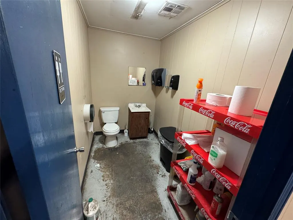 Photo 10 — 1515 N Tucker Avenue, Shawnee, OK 74801