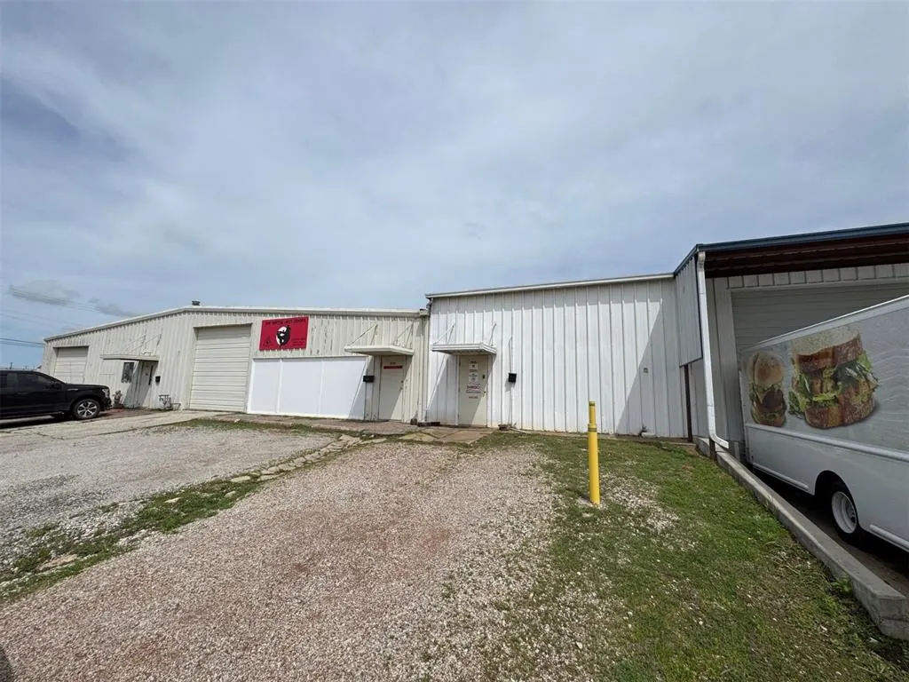 Front exterior — 1515 N Tucker Avenue, Shawnee, OK 74801