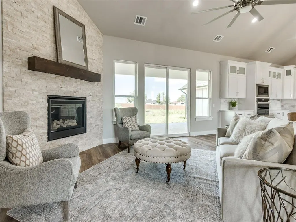 Photo 5 — 9535 Monterey Drive, Edmond, OK 73025