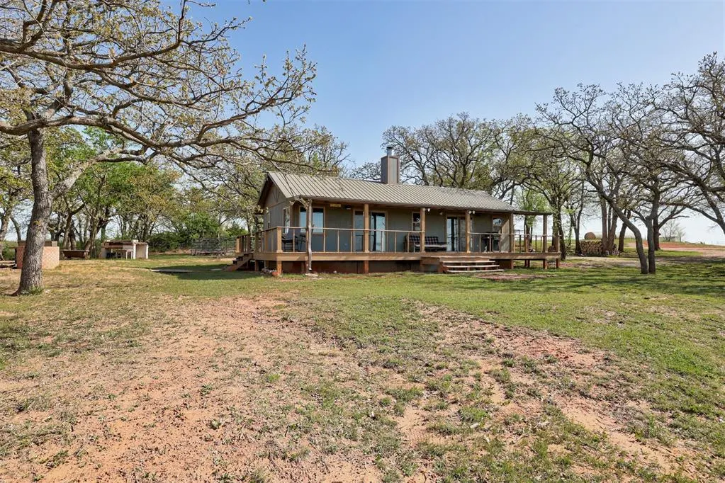 Photo 3 — 2800 Cherokee Lane, Meridian, OK 73058