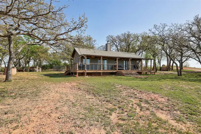 Photo 3 — 2800 Cherokee Lane, Meridian, OK 73058