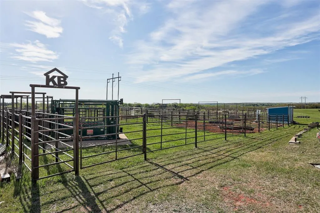 Photo 45 — 2800 Cherokee Lane, Meridian, OK 73058