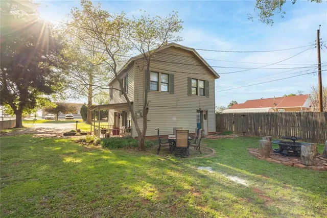 Photo 7 — 202 N Beckham Avenue, Elk City, OK 73644