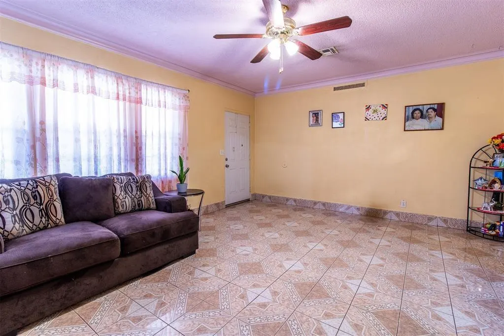 Photo 18 — 2117 NW 14th Street, Oklahoma City, OK 73107