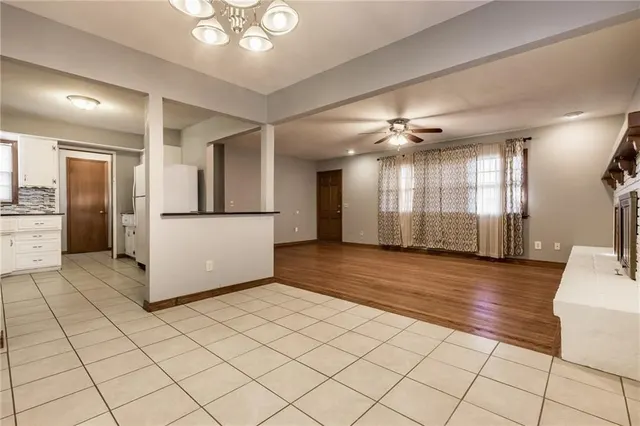 Photo 4 — 9913 Sunnymeade Place, Oklahoma City, OK 73120
