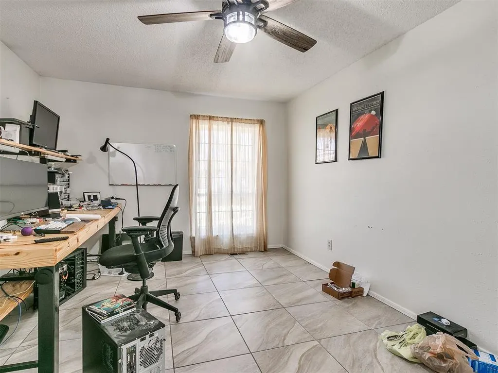 Photo 23 — 12141 Greenlawn Avenue, Oklahoma City, OK 73170