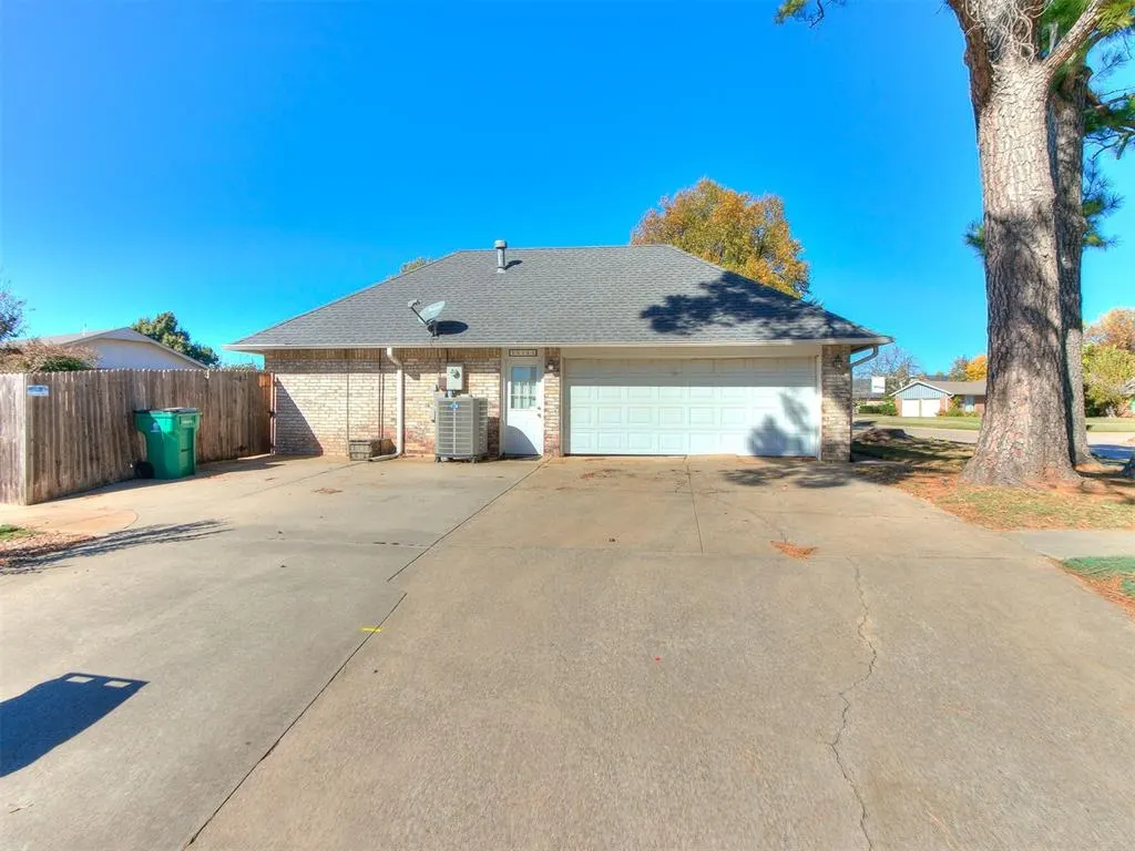 Photo 28 — 12141 Greenlawn Avenue, Oklahoma City, OK 73170