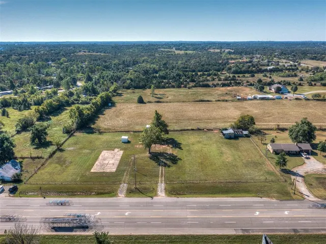 Photo 4 — 17200 NE 23rd Street, Choctaw, OK 73020