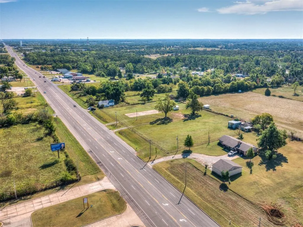 Photo 5 — 17200 NE 23rd Street, Choctaw, OK 73020