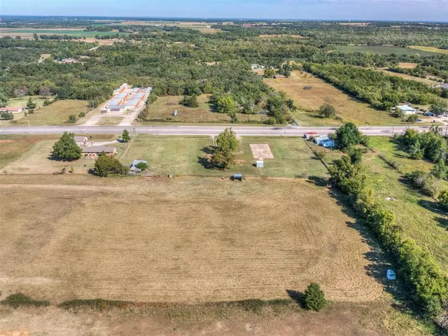 Photo 8 — 17200 NE 23rd Street, Choctaw, OK 73020